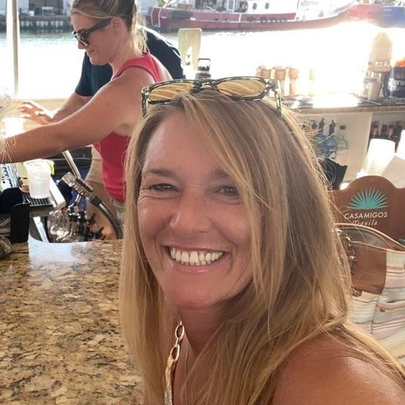 Profile Picture of Jodi Evanego (@jodi_e_3) on Poshmark