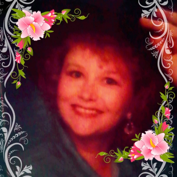 Profile Picture of Betty Hoskins (@bjhoskins1031) on Poshmark