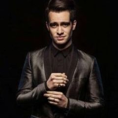 Profile Picture of Raymond Healey (@raymond_healey) on Twitter