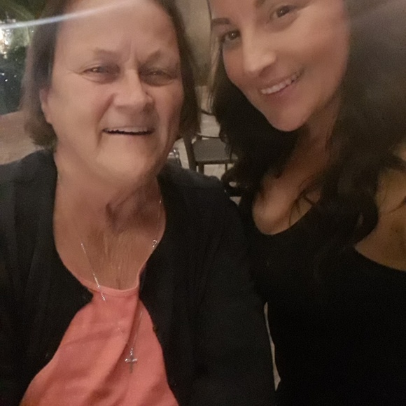 Profile Picture of Nancy Caspary (@nancycaspary) on Poshmark