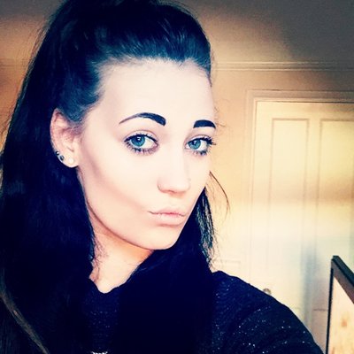 Profile Picture of Kim Pearce (@Kimpearce95) on Twitter