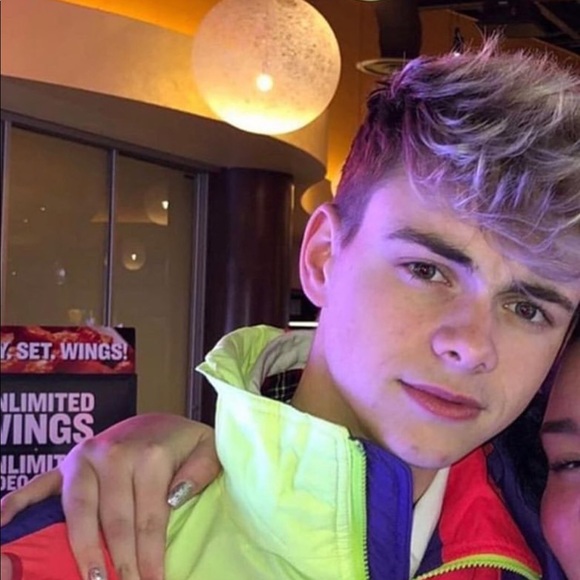 Carlee Daigre - Poshmark Profile Picture of Carlee Daigre (@itzcarlee_) on Poshmark