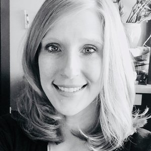 Profile Picture of Shawna Stracke (@surfbreaker80) on Myspace