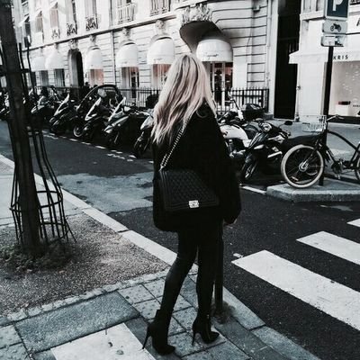 Profile Picture of Calla Smith (@calla_xvi) on Twitter