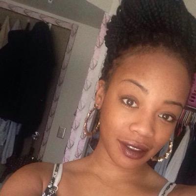 Profile Picture of June (@loveleaJAY) on Twitter