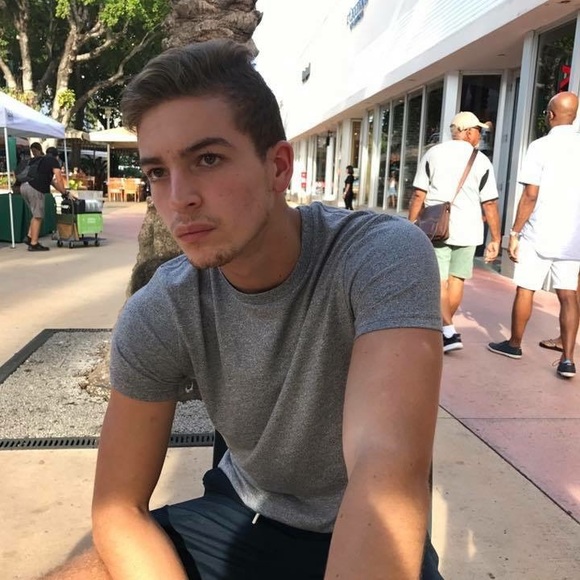 Profile Picture of Jujuan nicolas Serrano (@jns132) on Poshmark