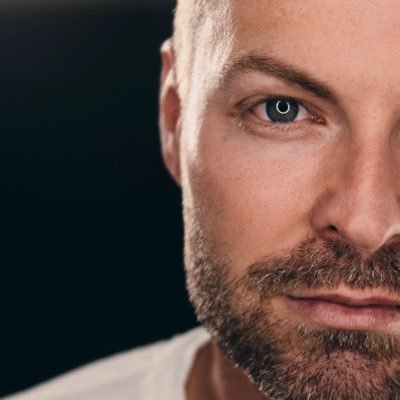 Profile Picture of Clint Leonard (@clint_alvin) on Twitter