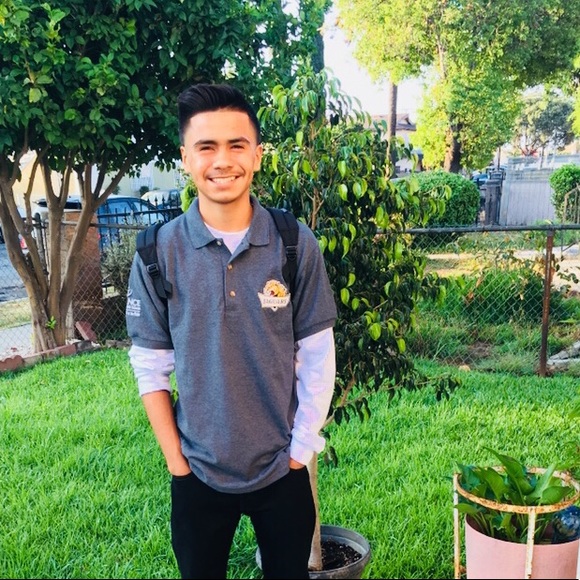 Profile Picture of Christian Gutierrez (@christiang9663) on Poshmark