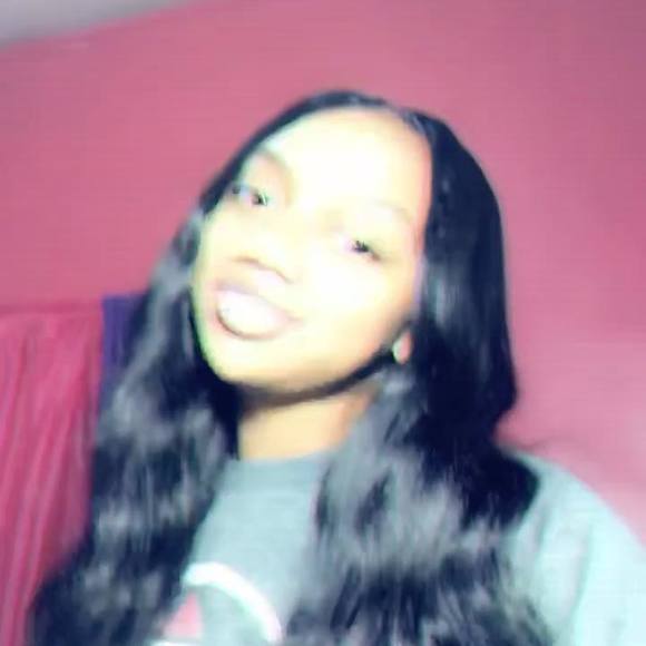 Mia Barber - Poshmark Profile Picture of Mia Barber (@miabarber) on Poshmark