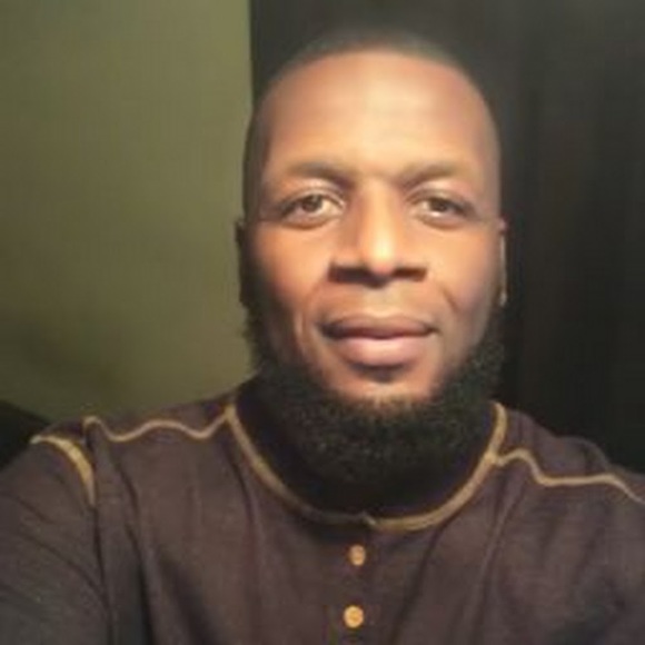 Profile Picture of Dwayne Collins (@collinsjeffery8) on Poshmark