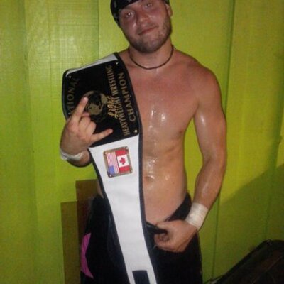 Profile Picture of Mike Klecker (@kamikazeklecker) on Twitter