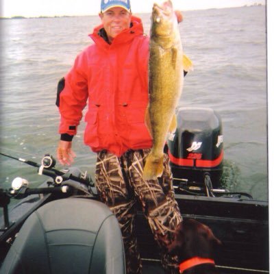 Profile Picture of Gary R. Sessionson Twitter