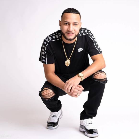 Profile Picture of Alexis Rohena (@deejayalexc) on Poshmark