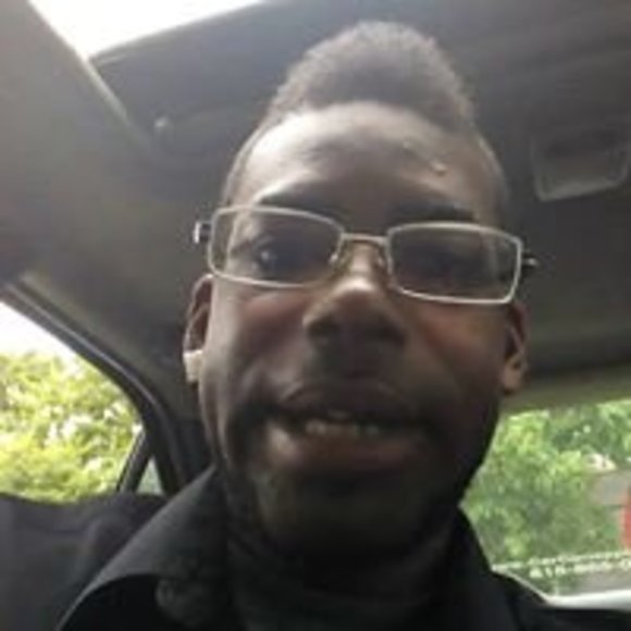 Profile Picture of Brandon Allen (@smooth511) on Poshmark