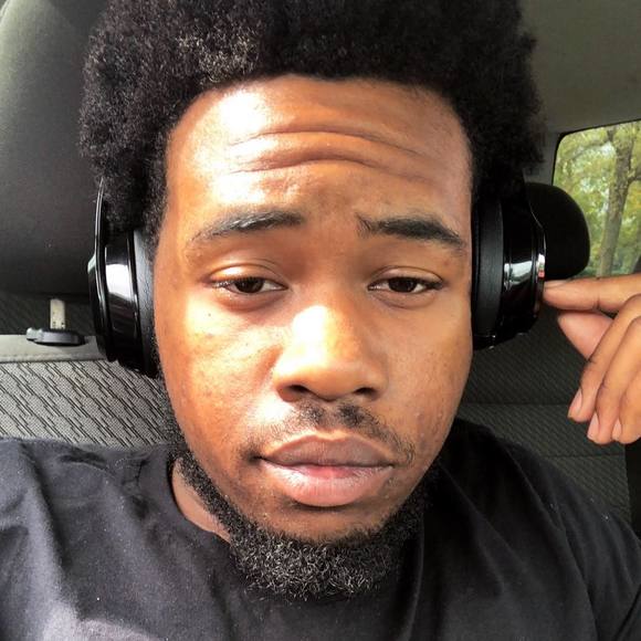 Profile Picture of Curtis Bright (@curtisbright26) on Poshmark