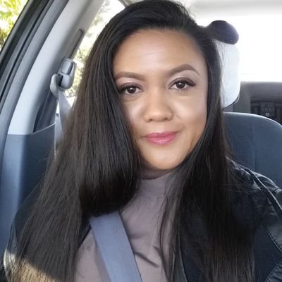 Profile Picture of Jess.Jessie.Jessica (@xBOOKSandBOBAx) on Twitter