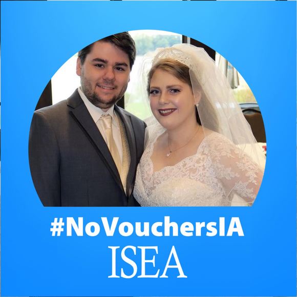 Profile Picture of Anna Pelzer (@akpelz) on Poshmark