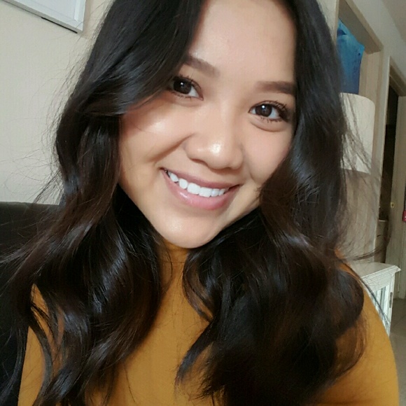 Profile Picture of Nancy Vue (@nvue316) on Poshmark