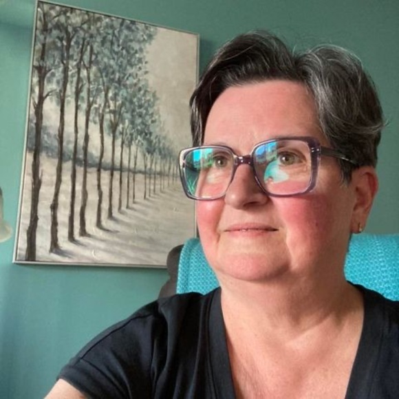 Profile Picture of Huguette Deland (@mathuguette) on Poshmark