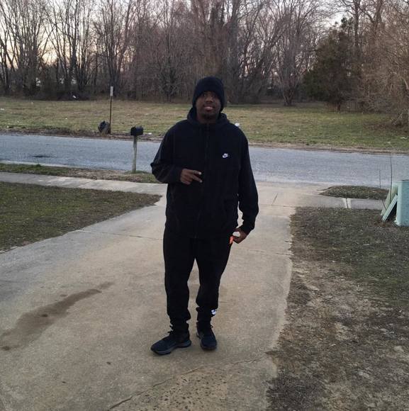 Profile Picture of Cory Gregory (@cgregory581) on Poshmark