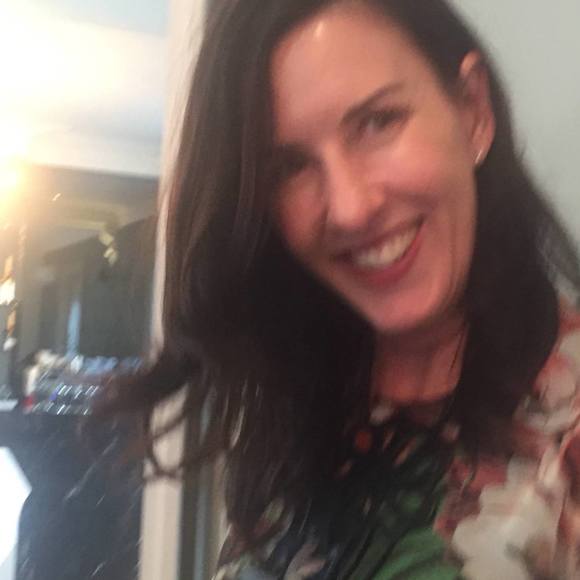 Profile Picture of Jane Sandow (@janeesandow) on Poshmark