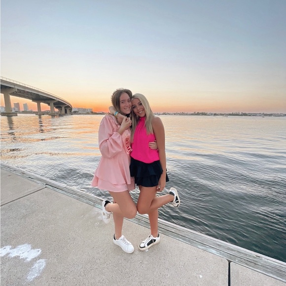 Profile Picture of Morgan Travis (@morganntraviss) on Poshmark