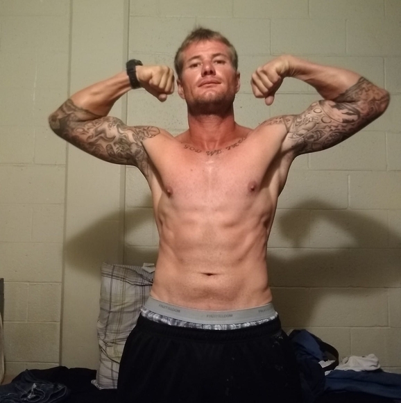 Profile Picture of Billy Fishbaugh (@barbwirefish) on Poshmark