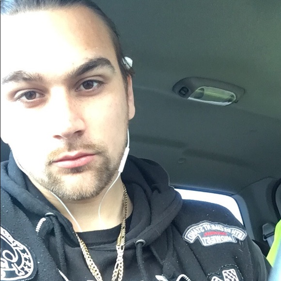 Profile Picture of Timothy Carroll (@trippydaplug21) on Poshmark