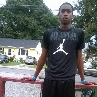 Profile Picture of Claude L Jones Jr. (@claudejones78) on Twitter