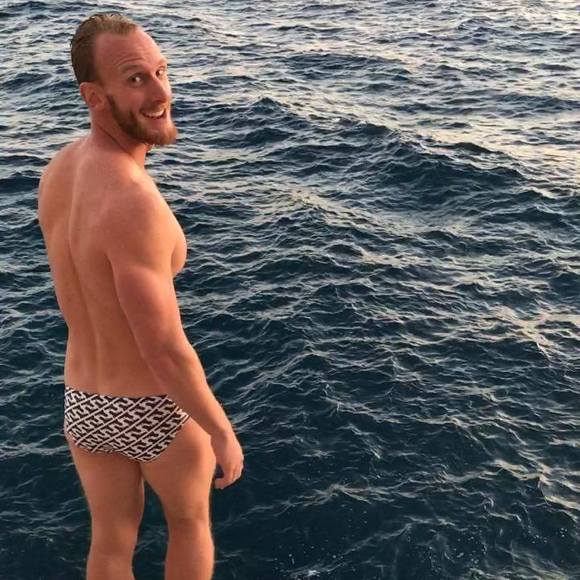 Profile Picture of Matt Trauner (@mrt9885) on Poshmark