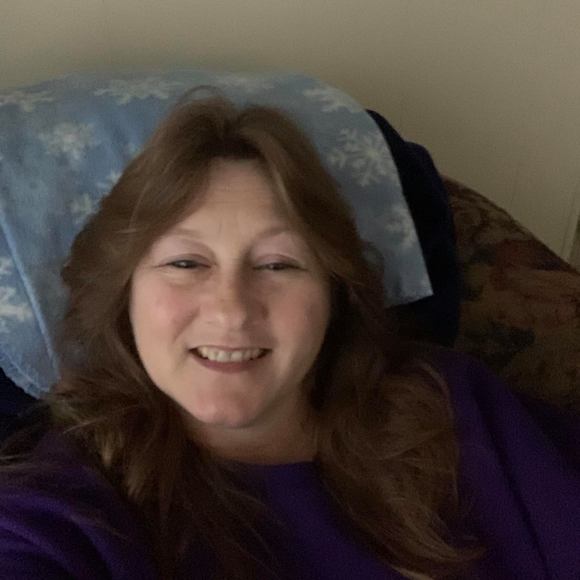 Profile Picture of Kristine Hilden (@kristinehilden) on Poshmark