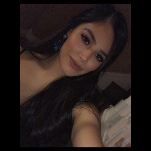 Profile Picture of Casey Gonzalez (@caseyg4328) on Poshmark