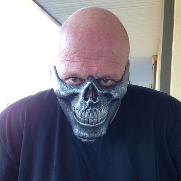 Bob Nolan - Poshmark Profile Picture of Bob Nolan (@bobn38) on Poshmark