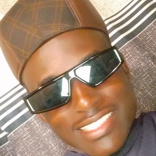 Profile Picture of David Right (@davidrigh) on Tiktok