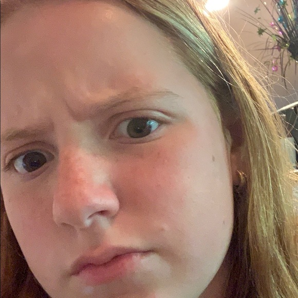 Olivia Naylor - Poshmark Profile Picture of Olivia Naylor (@livnaylor) on Poshmark