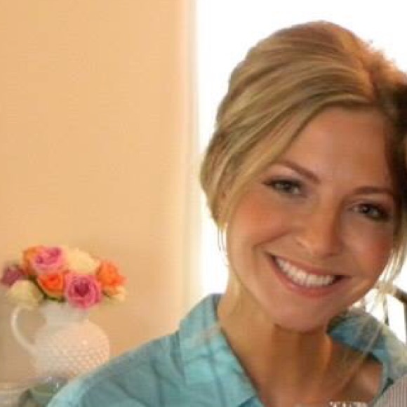 Profile Picture of Sarah Boxler (@ssbfunkmasta) on Poshmark