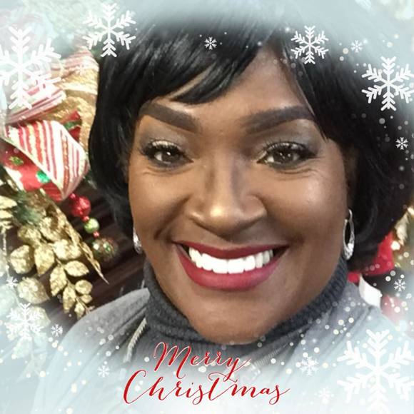 Profile Picture of Paula Shavers (@paulashavers) on Poshmark