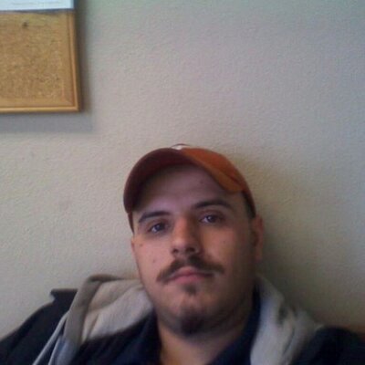 Profile Picture of Robert Capps (@LoveRabbit1066) on Twitter