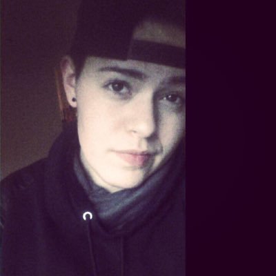 Profile Picture of Sylvia Mullins (@SylviaHela) on Twitter