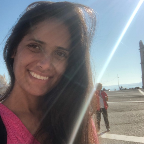 Profile Picture of Amanda Tributino (@tributino) on Poshmark