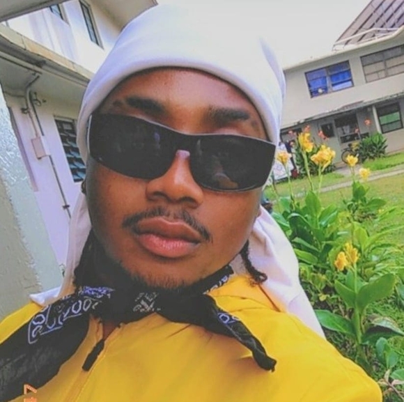 Profile Picture of Kilo Rolen (@junzsix9one) on Poshmark