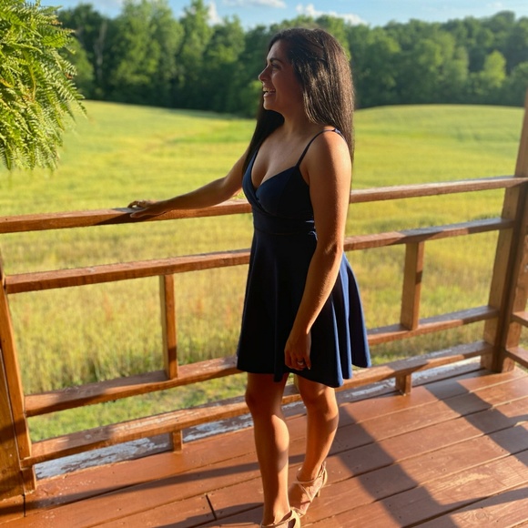 Profile Picture of Alyssa Jarrells (@ajarrells7) on Poshmark