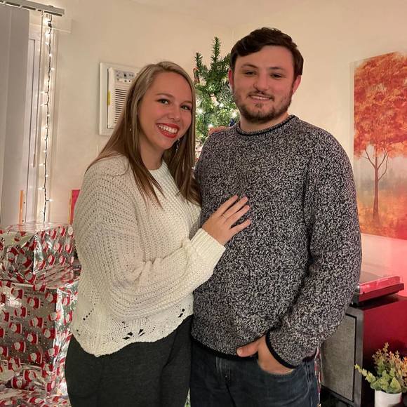 Profile Picture of Laura Remillard (@lauraremillard) on Poshmark