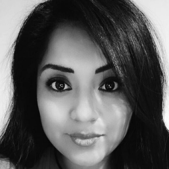 Profile Picture of Malinalli Carrillo (@lgomez_c) on Poshmark