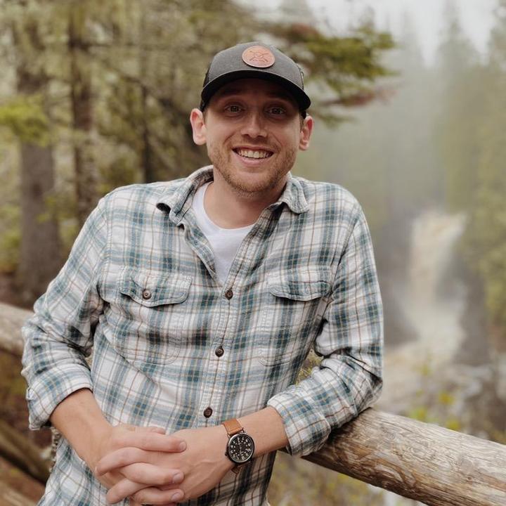Profile Picture of stephen2glasser (@evdayadventure) on Tiktok
