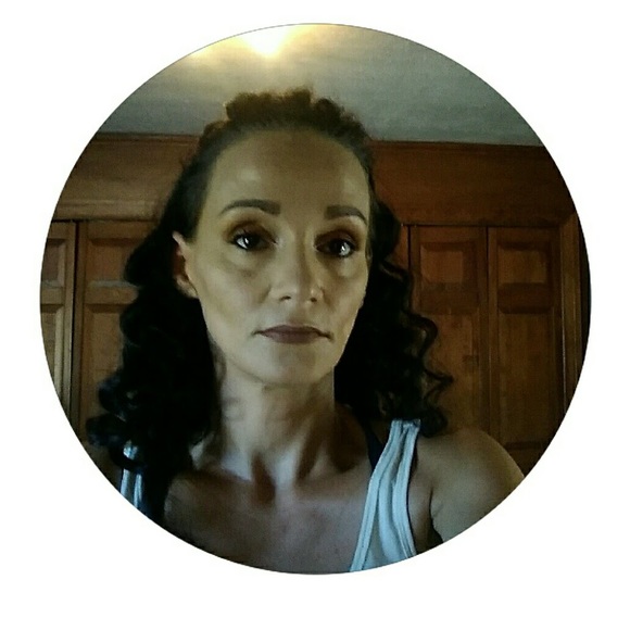 Profile Picture of Jessica Ritchie (@jessicaritch655) on Poshmark