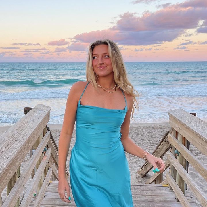Profile Picture of   Golden hour ✨✨✨... (@itsgretawilson) on Tiktok