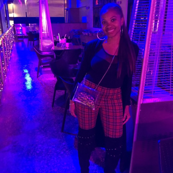 Profile Picture of Kim Shellman (@kimmiepooh51) on Poshmark