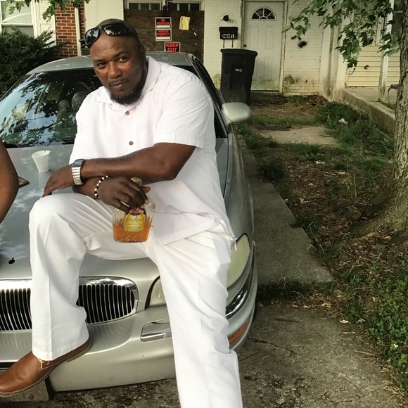 Profile Picture of Eugene Scott (@eugenescott) on Poshmark