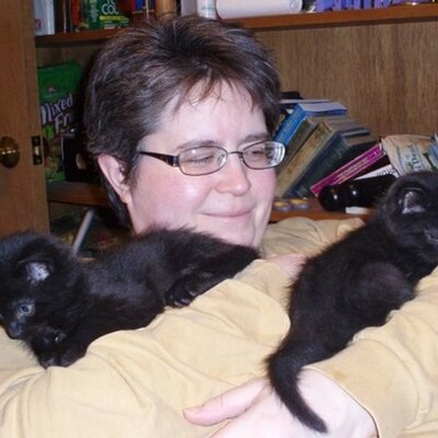 Profile Picture of Carol Snell (@Beanslie) on Twitter